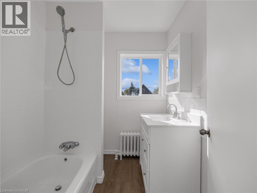 7 Maitland Street Unit# Upper Property Photo 8