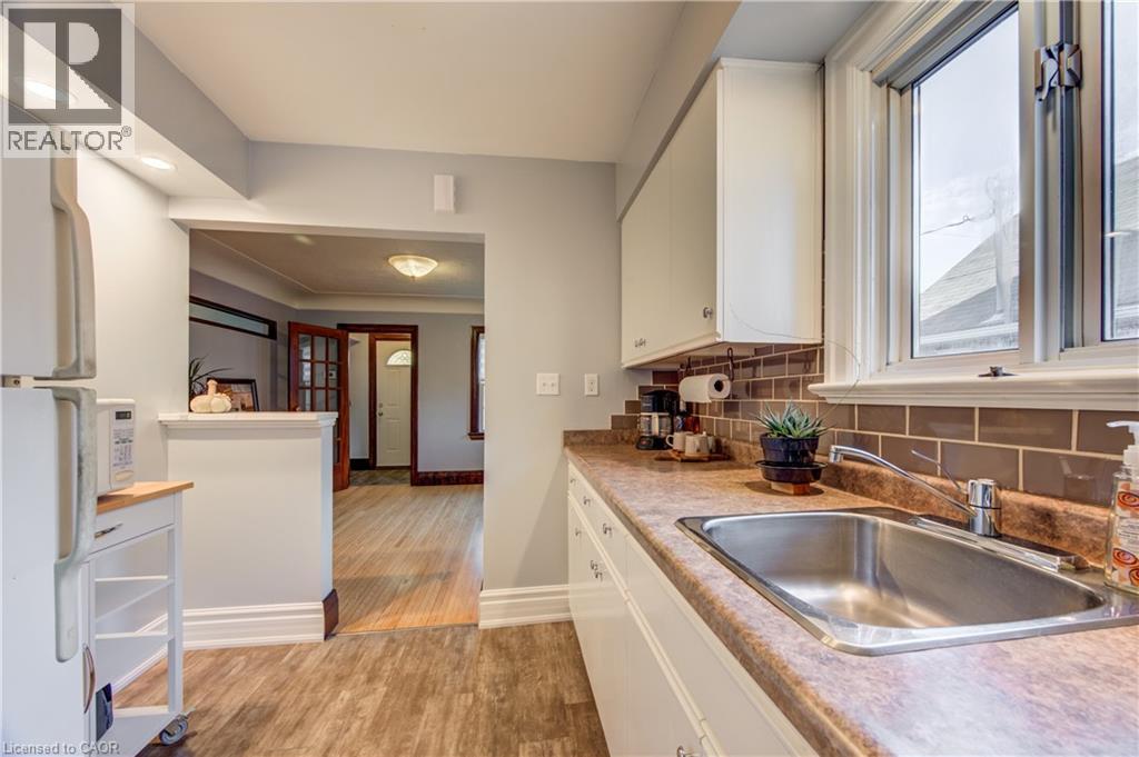 119 Bond Street Property Photo 25