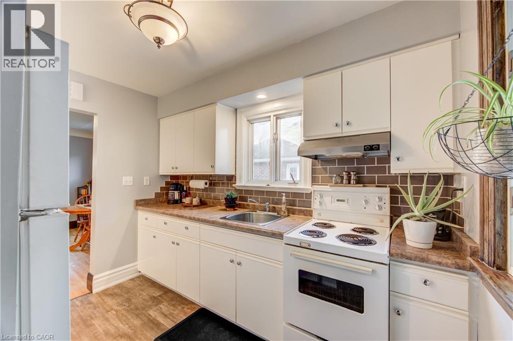 119 Bond Street Property Photo 27