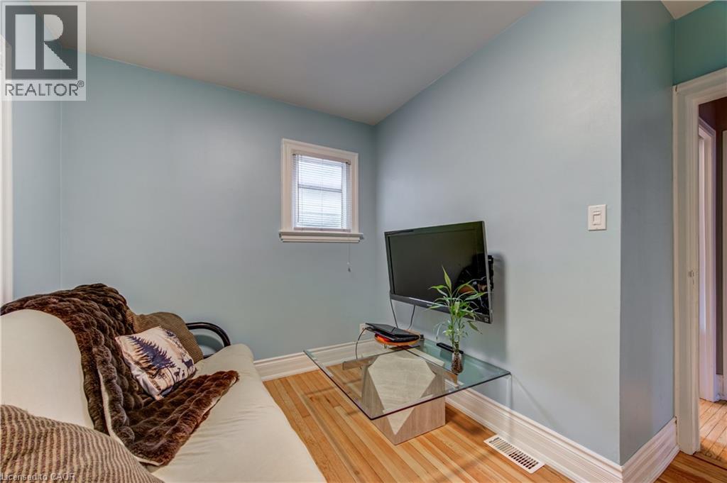 119 Bond Street Property Photo 34
