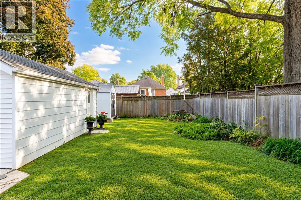 119 Bond Street Property Photo 43