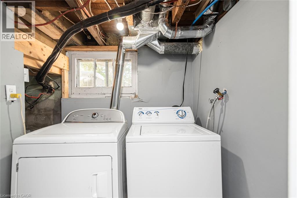 29 Wexford Avenue N Property Photo 26