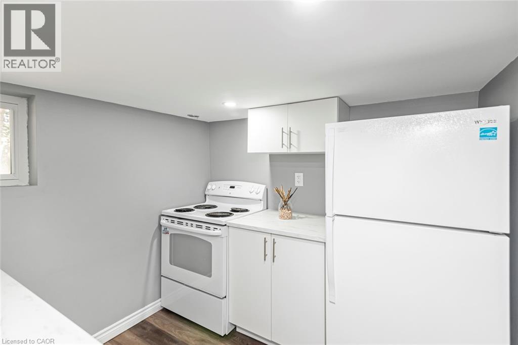 29 Wexford Avenue N Property Photo 32