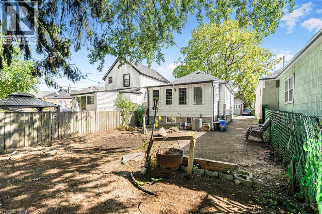 29 Wexford Avenue N Property Photo 41