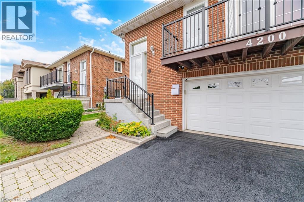 4200 Greybrook Crescent Property Photo 3