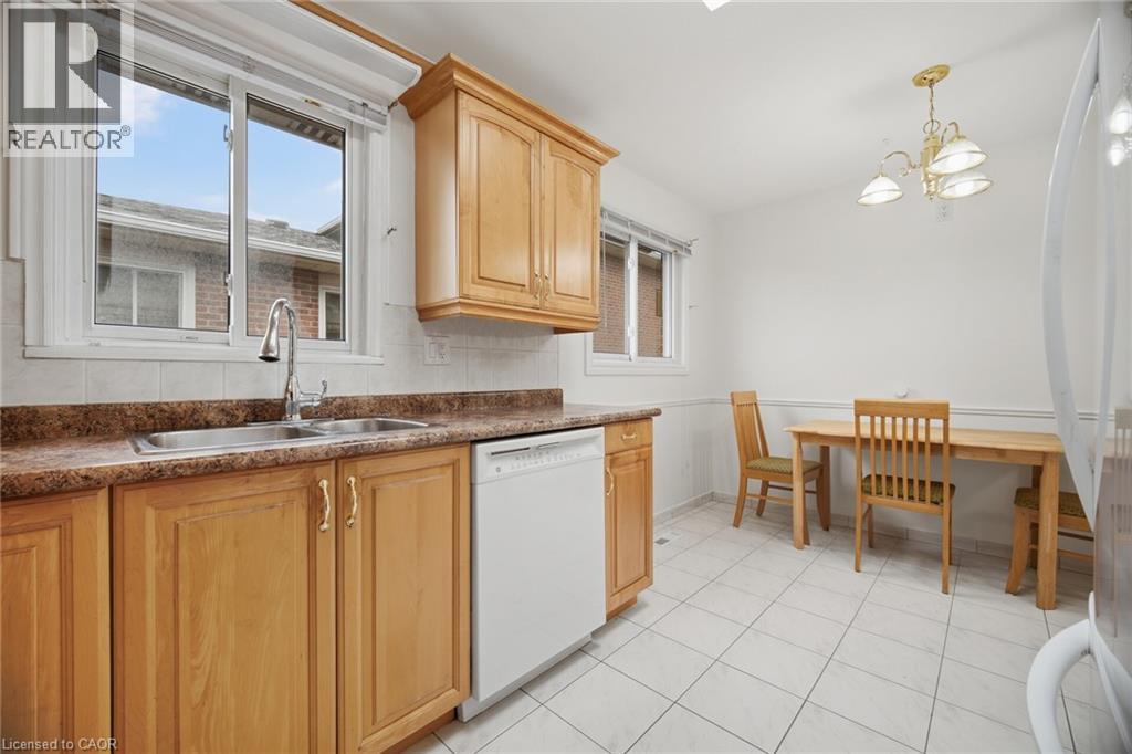 4200 Greybrook Crescent Property Photo 14