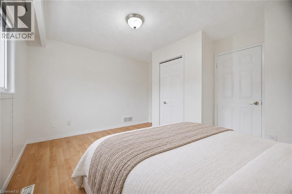 4200 Greybrook Crescent Property Photo 18