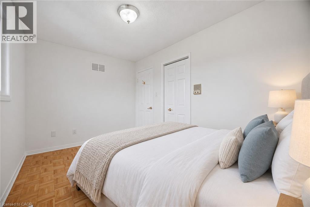 4200 Greybrook Crescent Property Photo 24