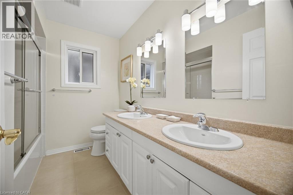 4200 Greybrook Crescent Property Photo 27