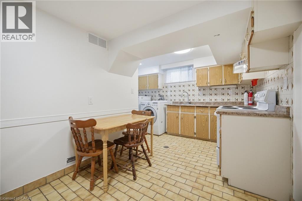 4200 Greybrook Crescent Property Photo 34