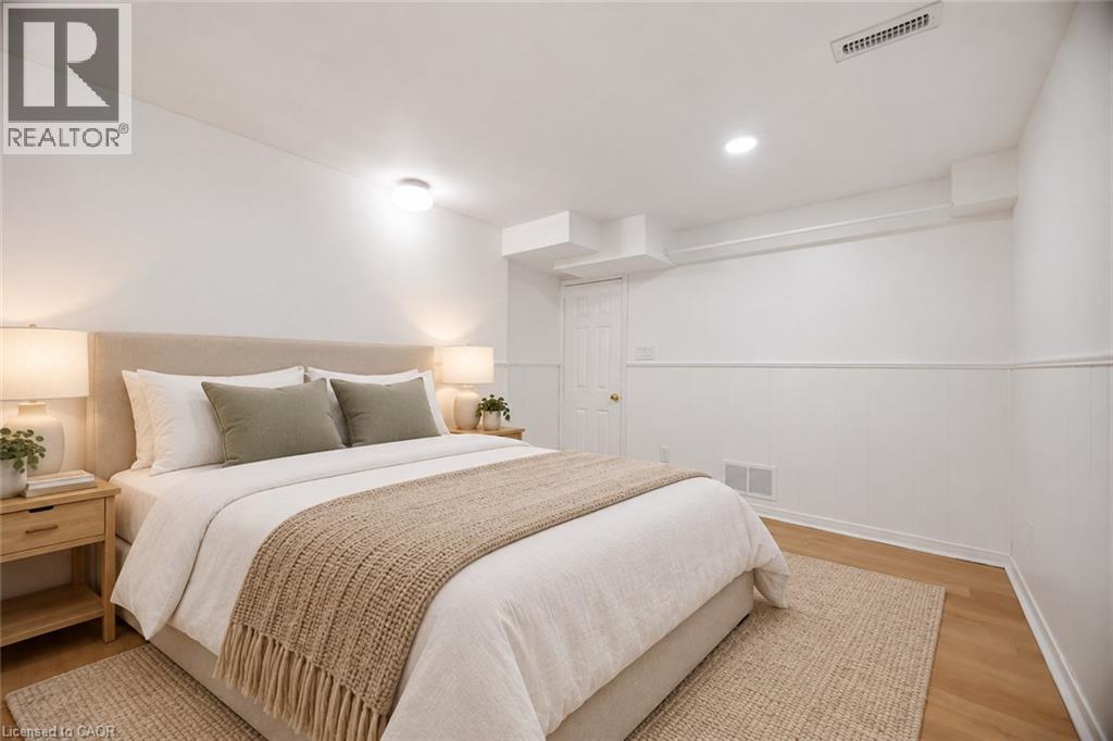 4200 Greybrook Crescent Property Photo 41