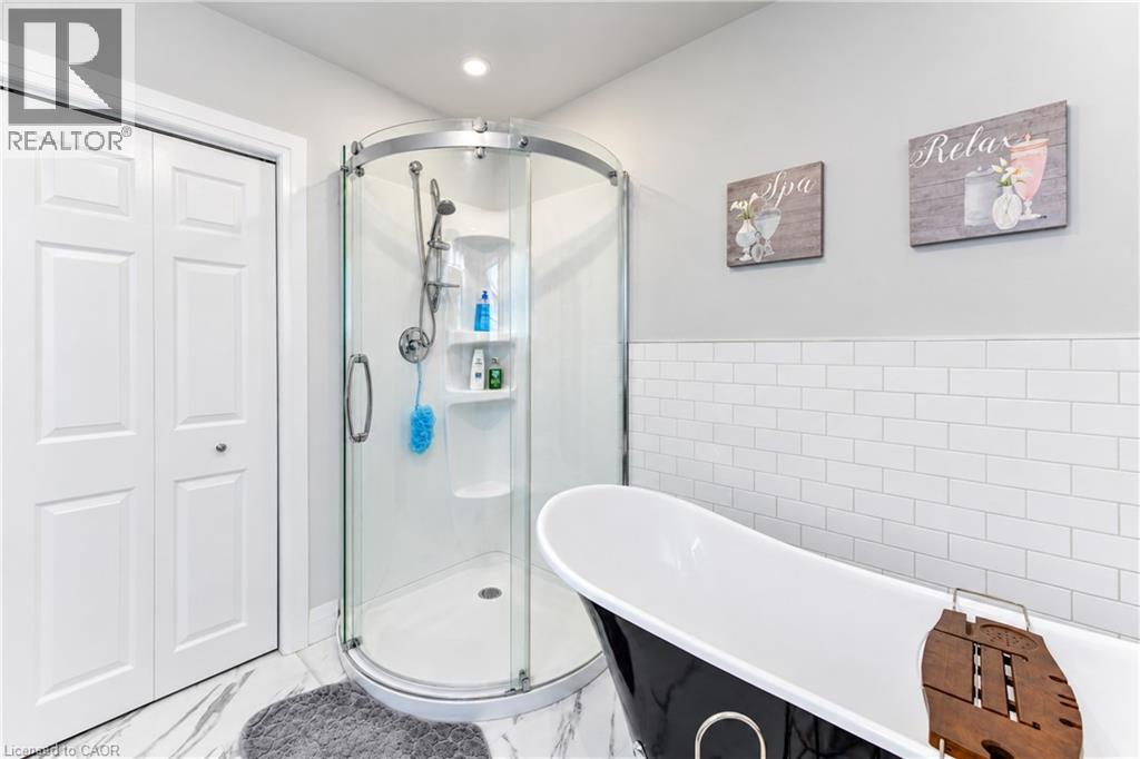 87 Bond Street Property Photo 23