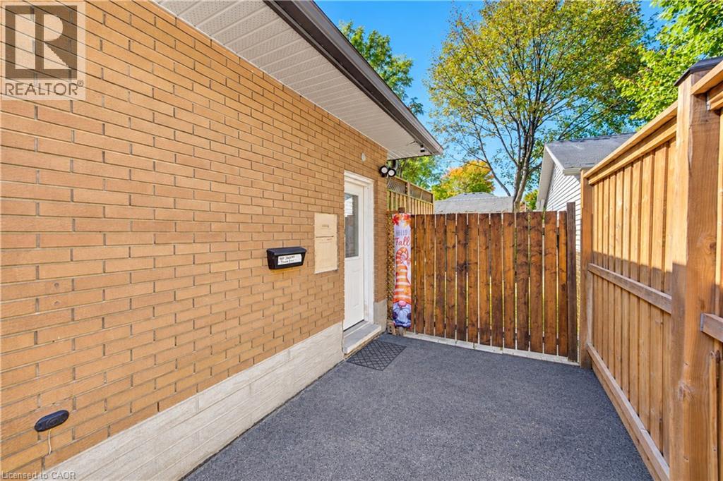 87 Bond Street Property Photo 47