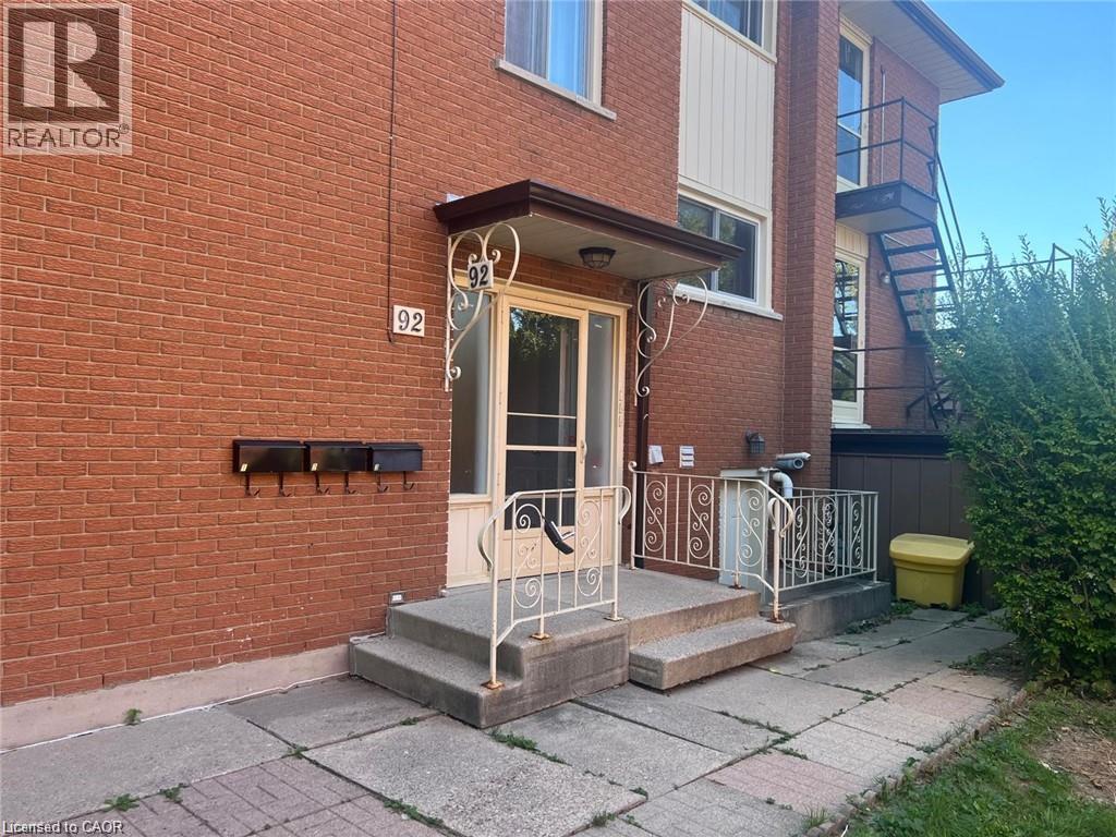 92 Confederation Drive Unit# 2 Property Photo 3