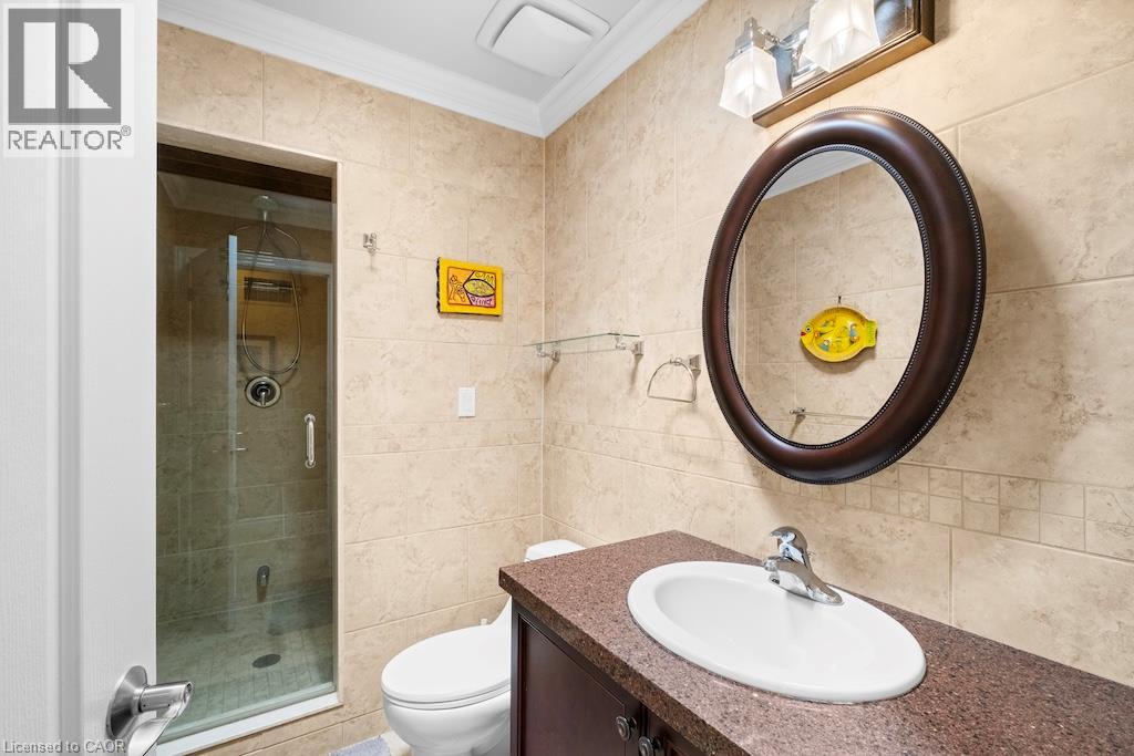 583 Stephens Crescent Property Photo 18