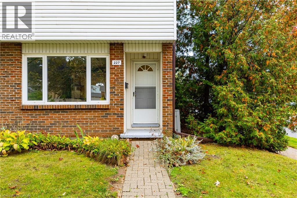 227 Fergus Avenue Property Photo 4