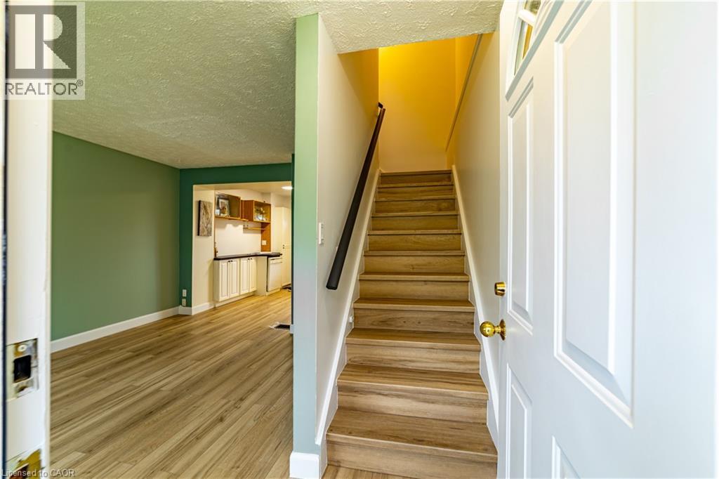 227 Fergus Avenue Property Photo 5