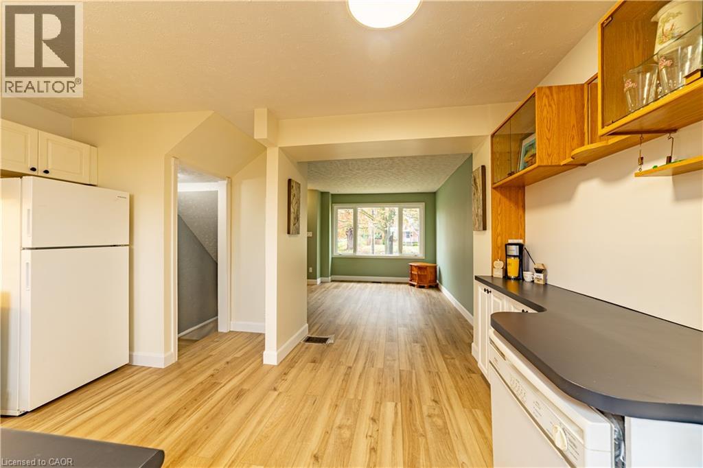 227 Fergus Avenue Property Photo 8