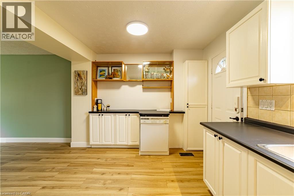 227 Fergus Avenue Property Photo 10