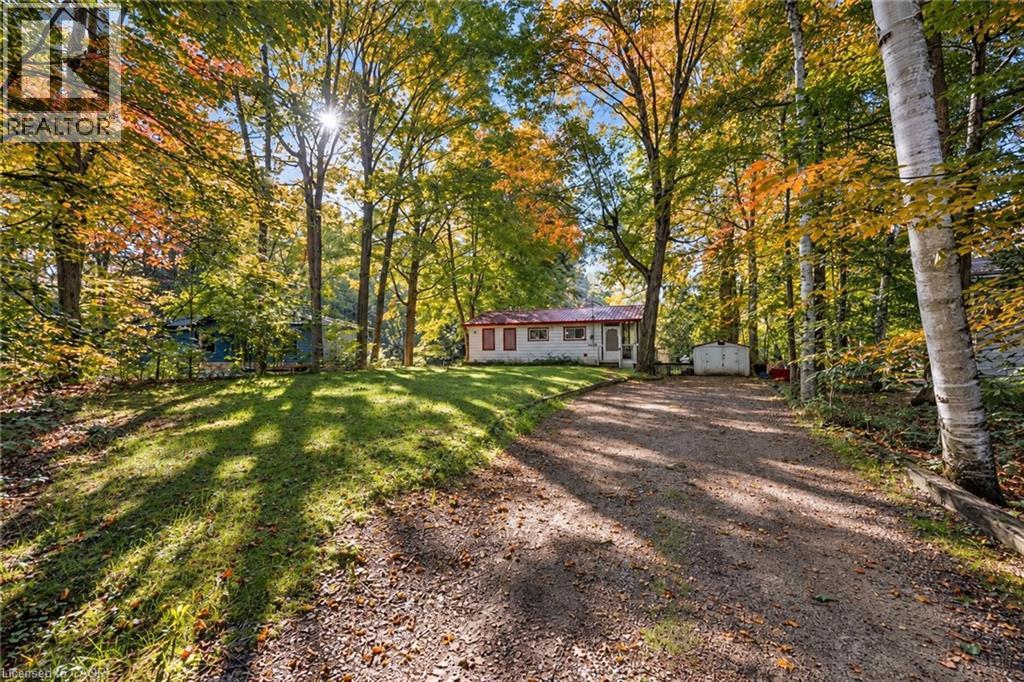 7465 East River Road Property Photo 2