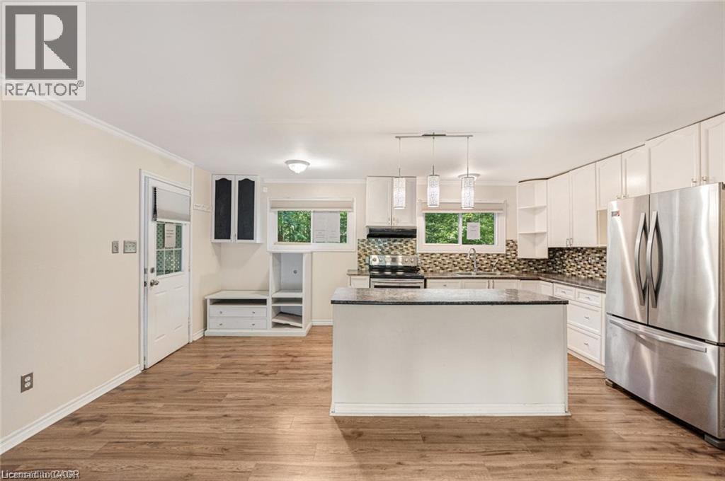 7465 East River Road Property Photo 10