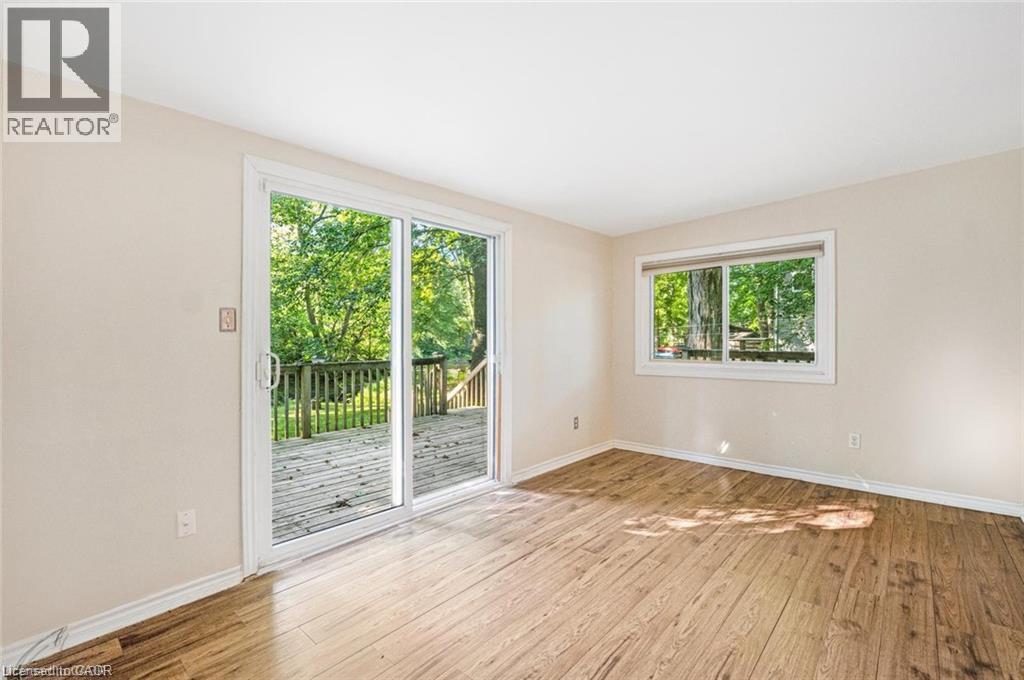 7465 East River Road Property Photo 16