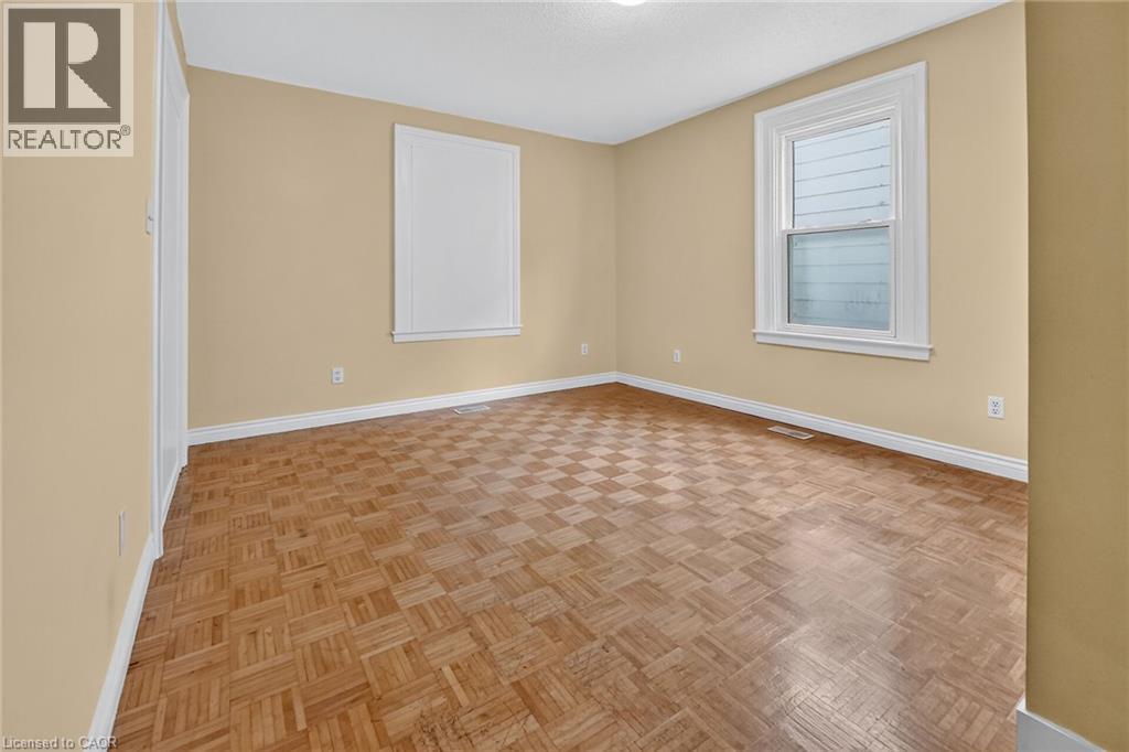 15 Adelaide Street Property Photo 10