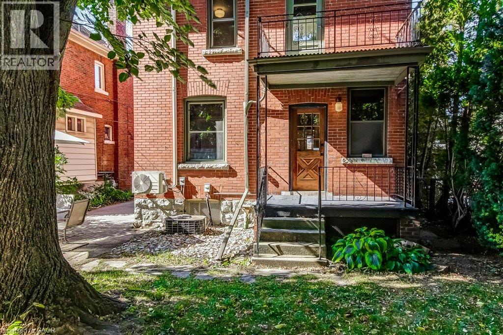 43 Rosslyn Avenue S Property Photo 42