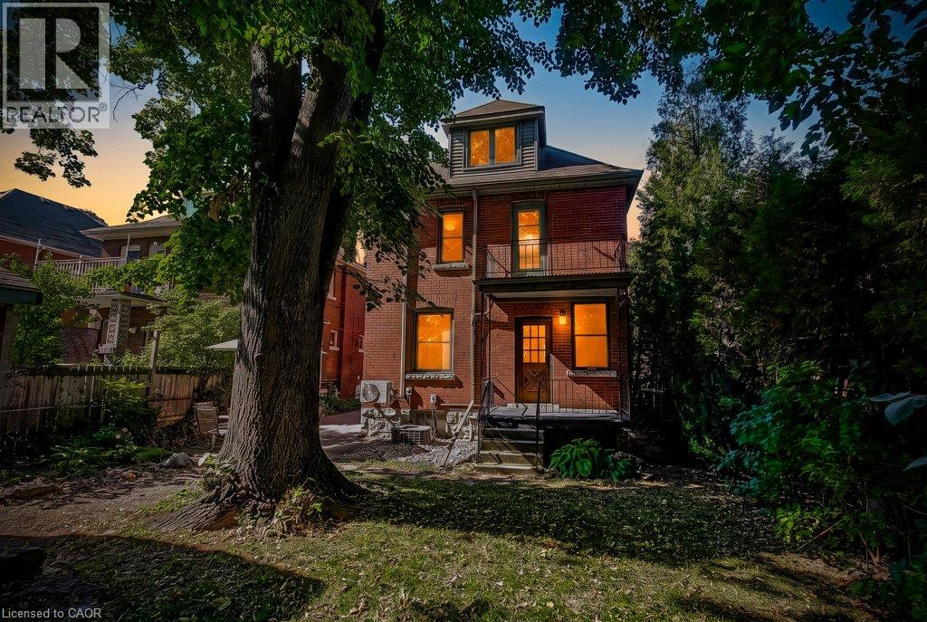 43 Rosslyn Avenue S Property Photo 46