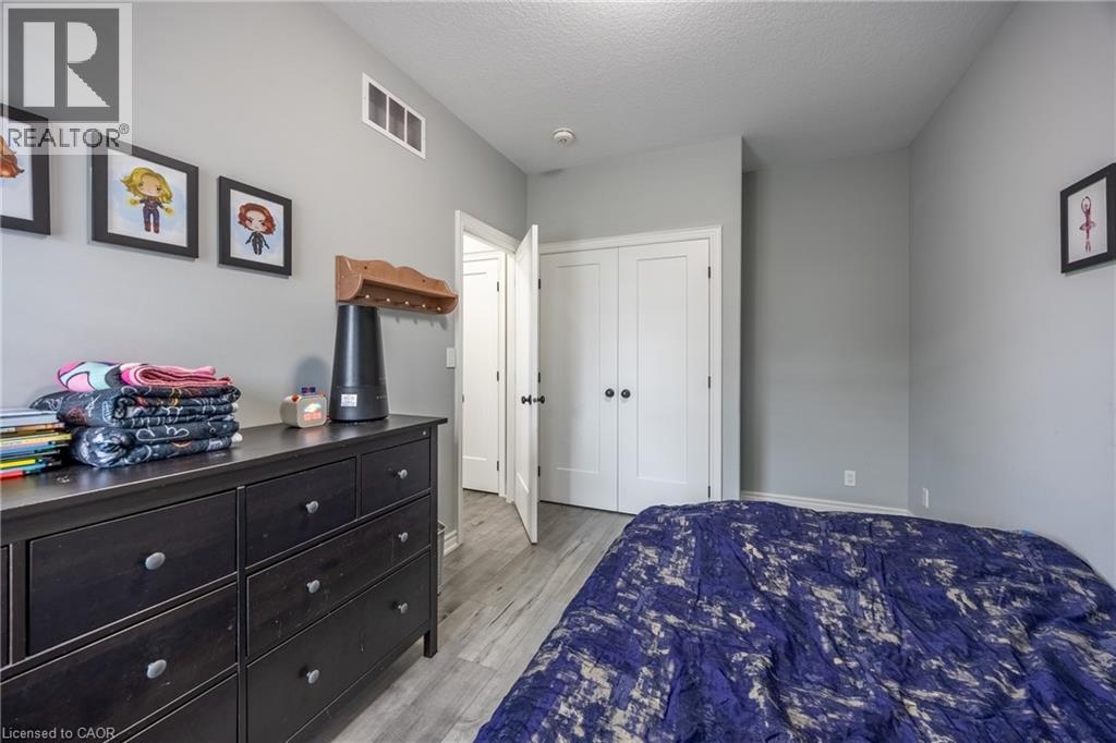 24 Craddock Boulevard Unit# 17 Property Photo 8