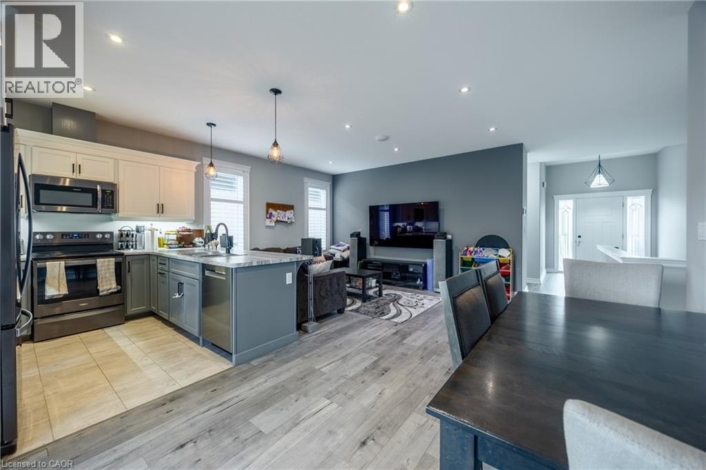 24 Craddock Boulevard Unit# 17 Property Photo 11