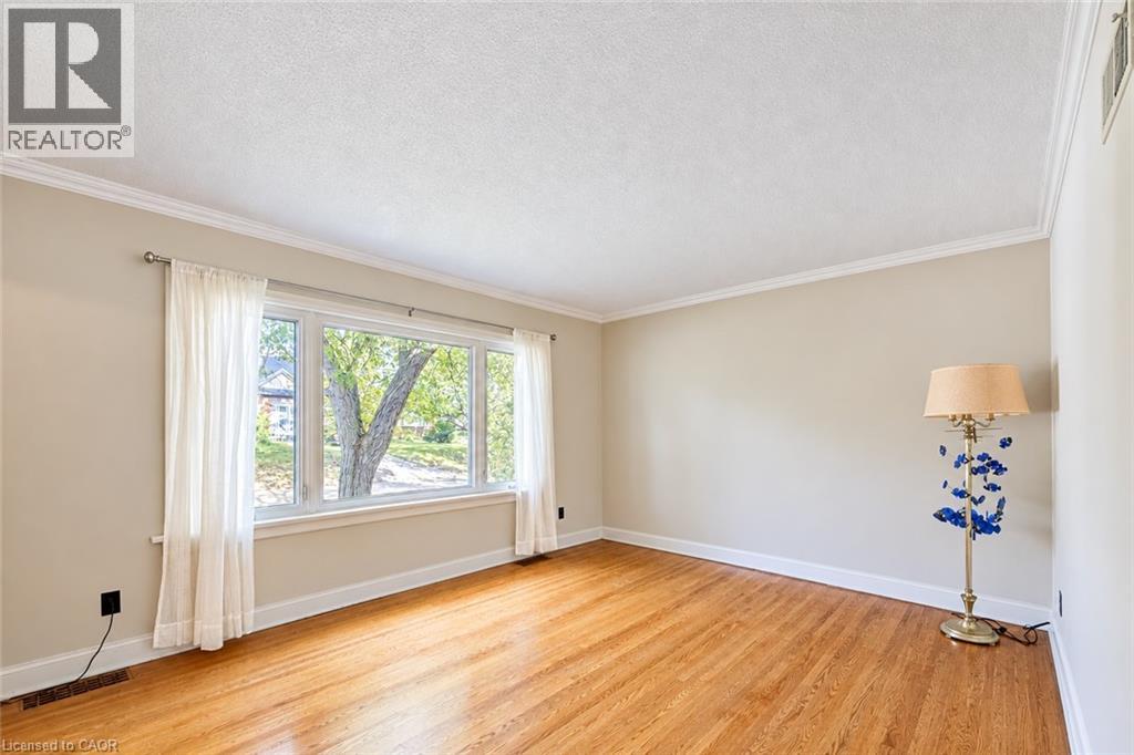 11 Crestwood Avenue Property Photo 6