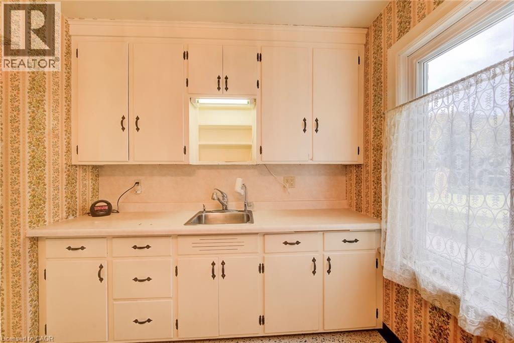 11 Crestwood Avenue Property Photo 10
