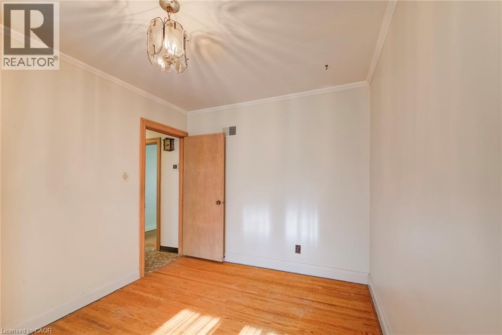 11 Crestwood Avenue Property Photo 14