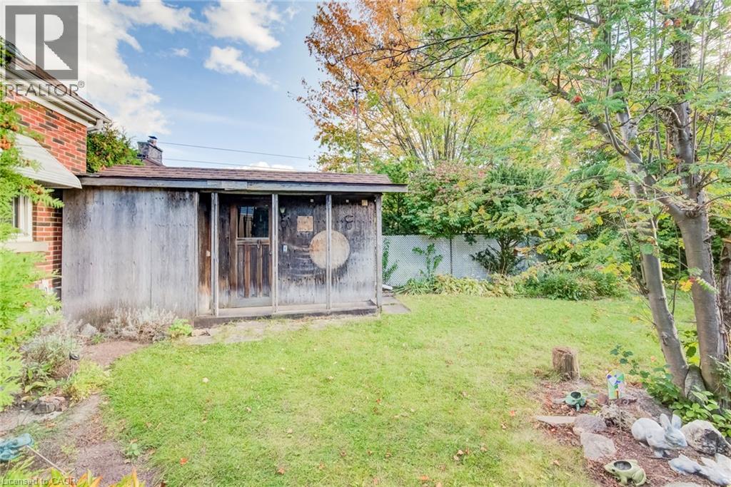 11 Crestwood Avenue Property Photo 34