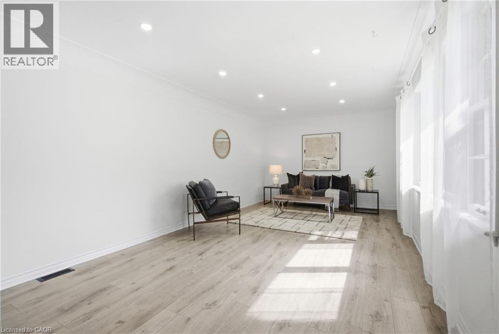 87 Radford Street Property Photo 6