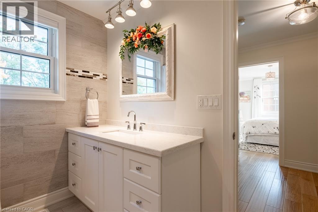 3 The Promenade Property Photo 23