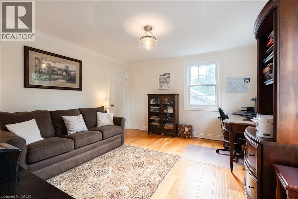 3 The Promenade Property Photo 26