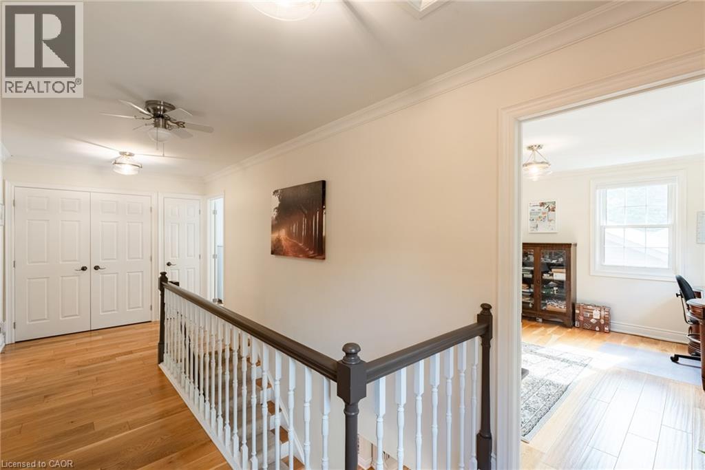 3 The Promenade Property Photo 29