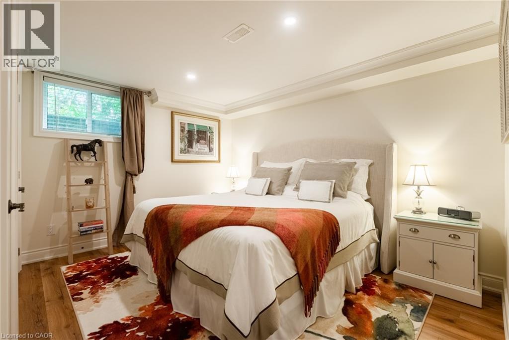 3 The Promenade Property Photo 31