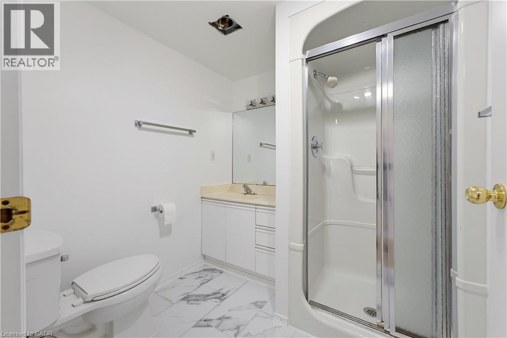 427 Lawrence Avenue Property Photo 13
