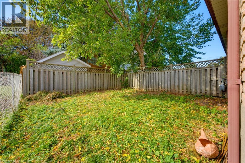 427 Lawrence Avenue Property Photo 15