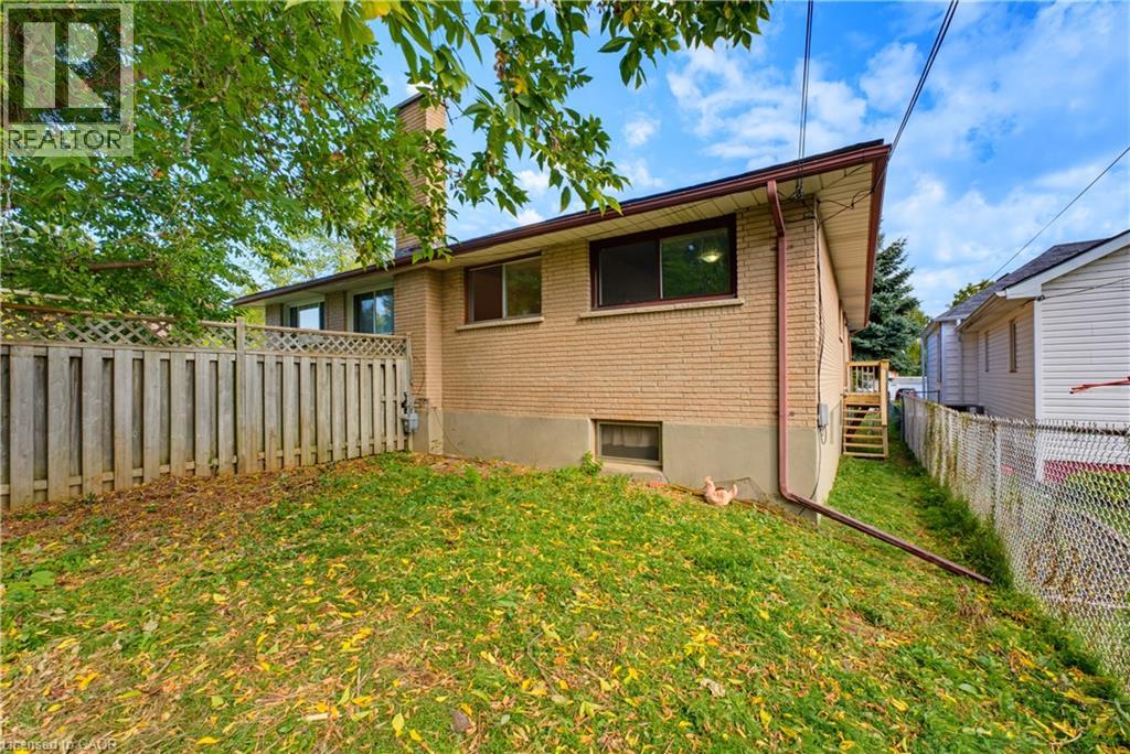 427 Lawrence Avenue Property Photo 16