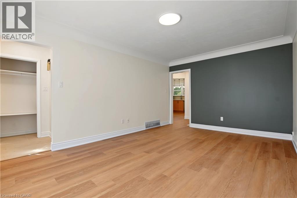 143 Elgin Crescent Property Photo 36