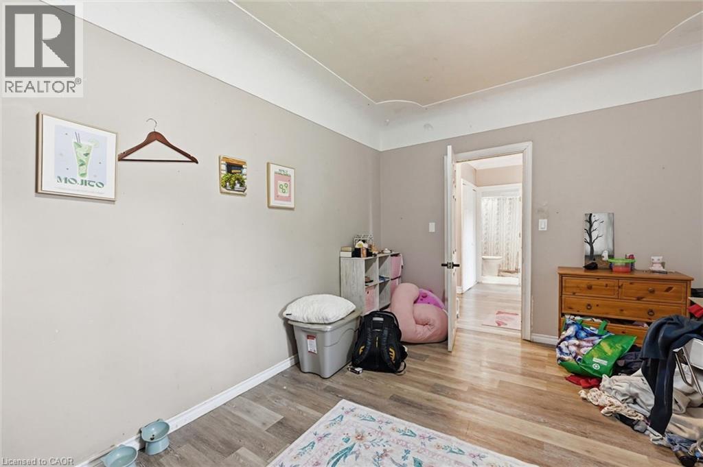 275 West 2nd Street Property Photo 11