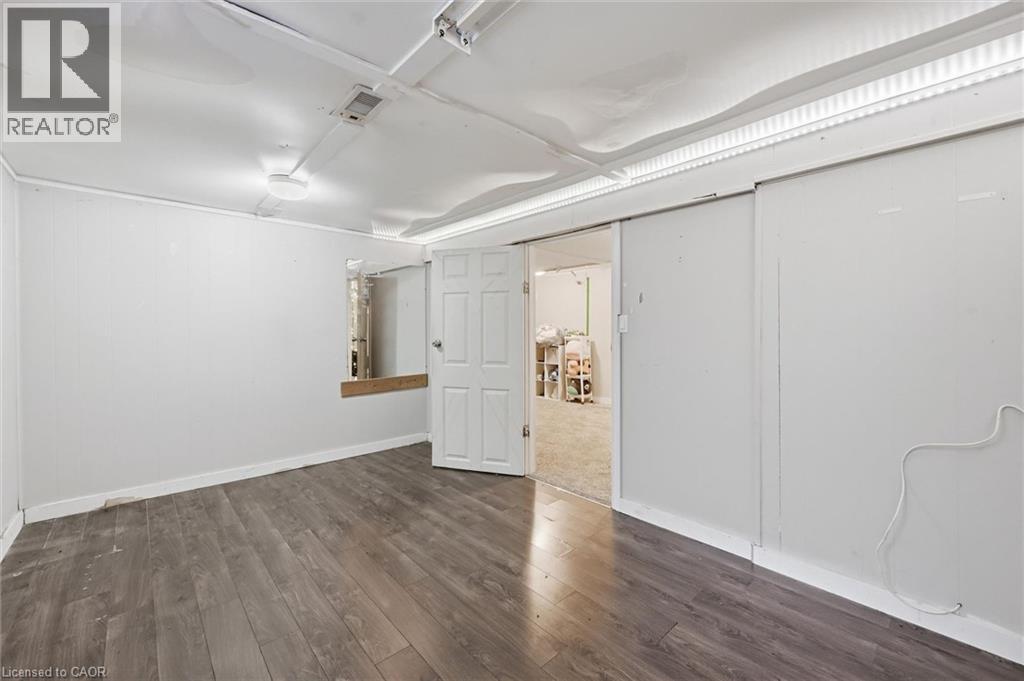 275 West 2nd Street Property Photo 21