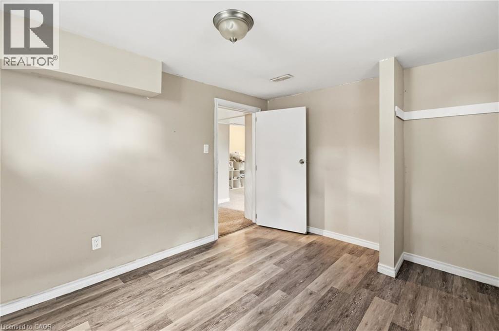 275 West 2nd Street Property Photo 25