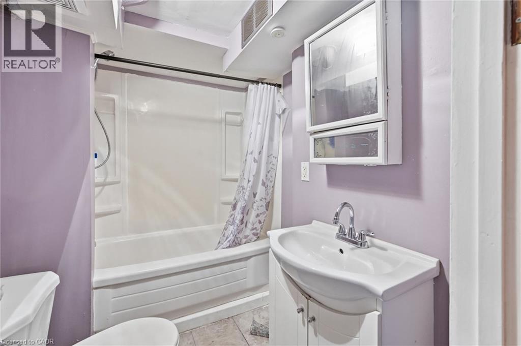 275 West 2nd Street Property Photo 26