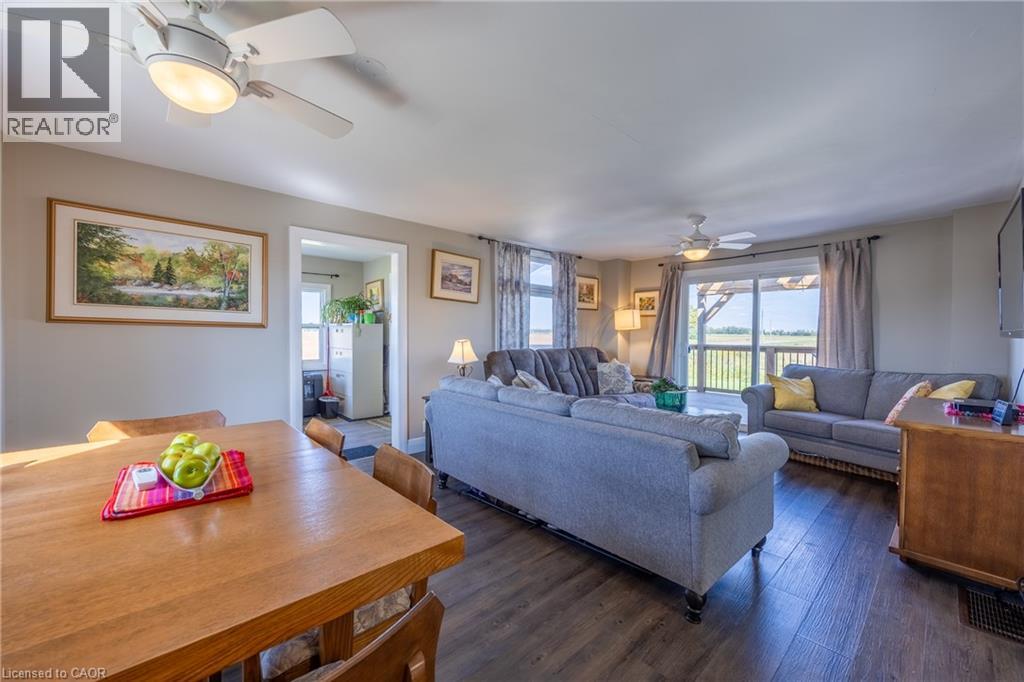 2936 Lakeshore Road Property Photo 7
