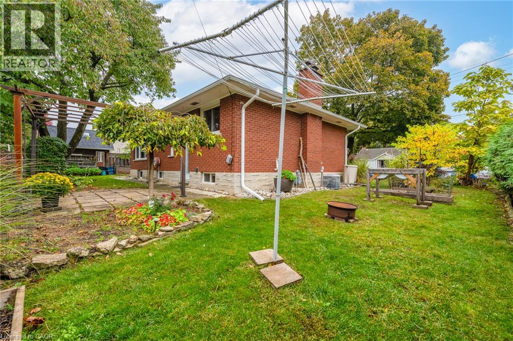 218 Montrose Street S Property Photo 25
